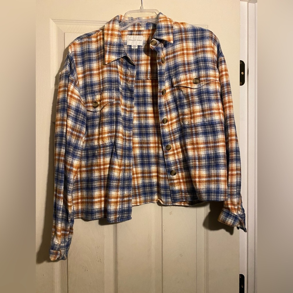 American eagle Women’s cropped flannel